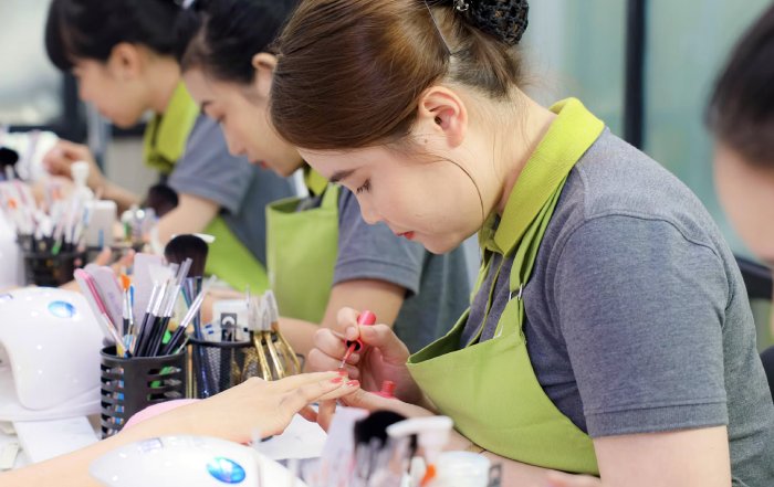 Article Image for Beauty Industry Job Opportunities Across Regions