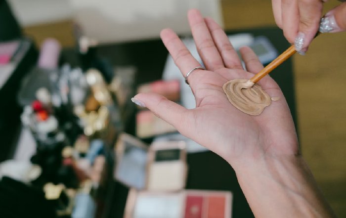 Article Image for How to Transition Your Makeup from Day to Night