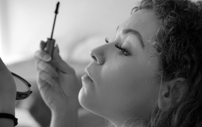 Article Image for Top Makeup Trends Dominating the Global Beauty Scene